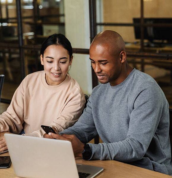 Graphic<br/> designing